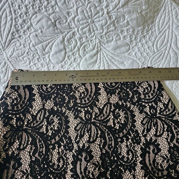 Mini Scuba Material Skirt. Lace Look, Back Zipper Closure, Size M - Picture 7 of 9